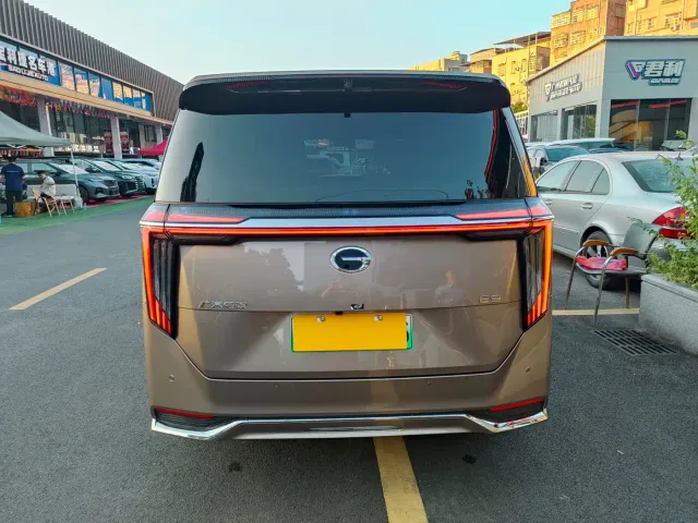GAC Trumpchi E9 — Фото автомобиля 5