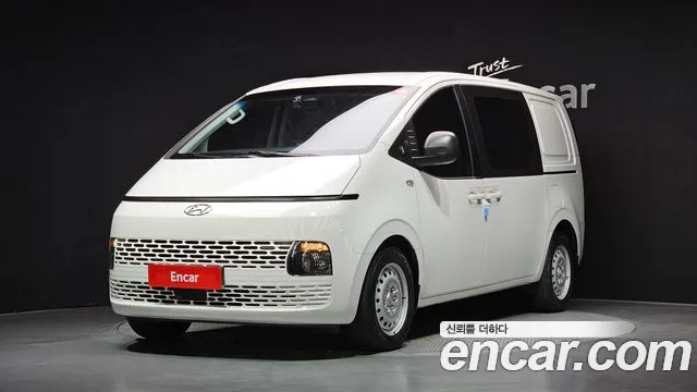 Фотография автомобиля — Hyundai Staria