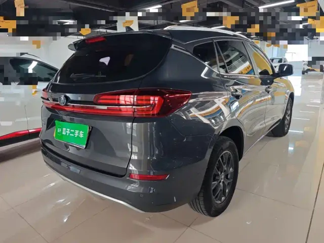 BYD Song — Фото автомобиля 6