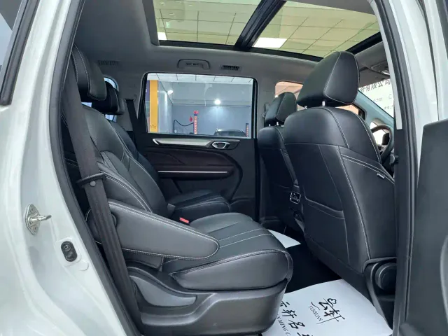 GAC Trumpchi M6 — Фото автомобиля 20