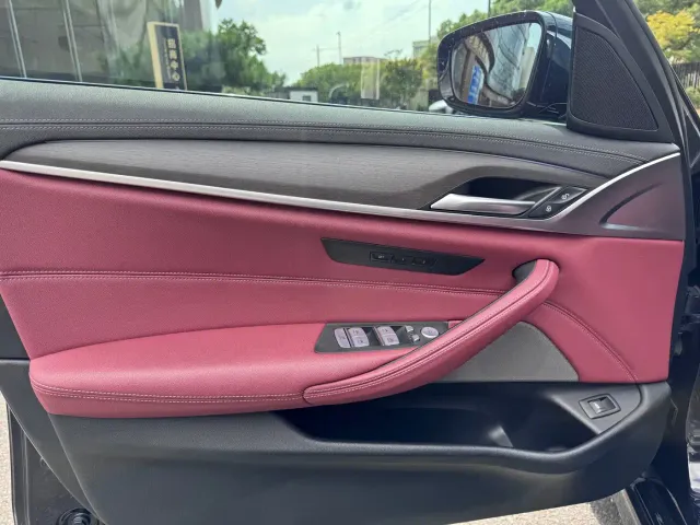 BMW 5 Series — Фото автомобиля 4
