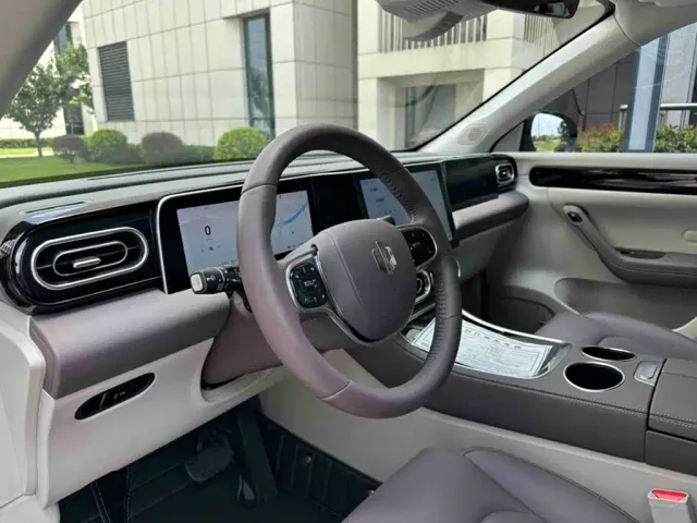 Leapmotor Leapmotor C11 2023 Extended Range 200 Comfort Edition — Фото автомобиля 2