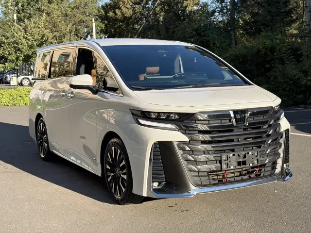 Toyota Vellfire — Фото автомобиля 28