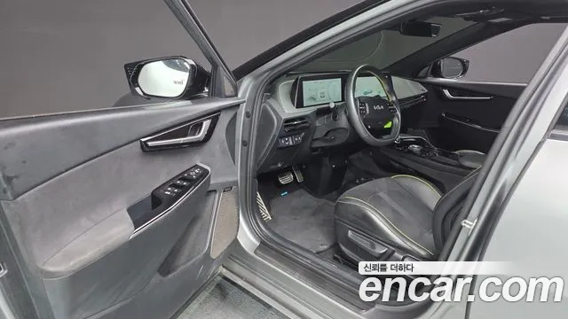 Kia EV6 — Фото автомобиля 8