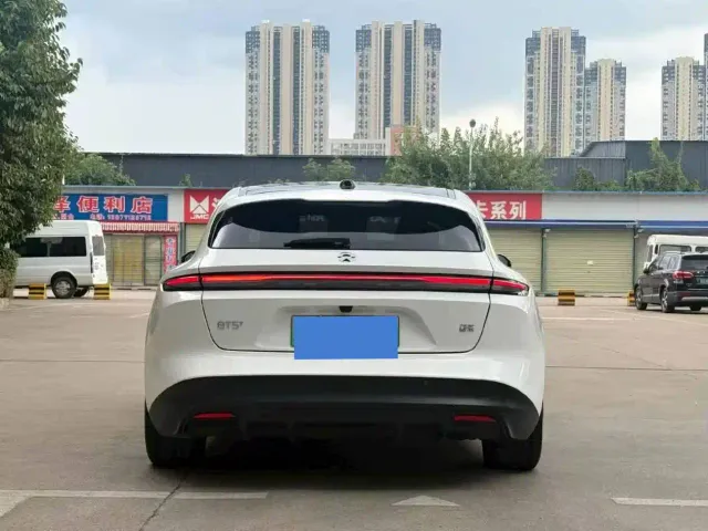 Nio ET5 Touring — Фото автомобиля 9