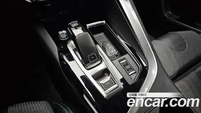 Peugeot 3008 — Фото автомобиля 9
