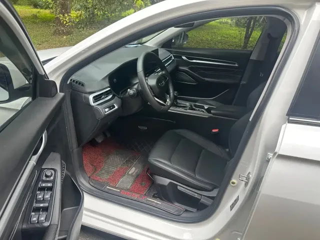 Geely Emgrand — Фото автомобиля 4