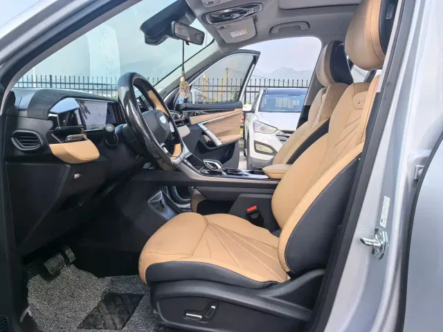 Geely Boyue L — Фото автомобиля 9