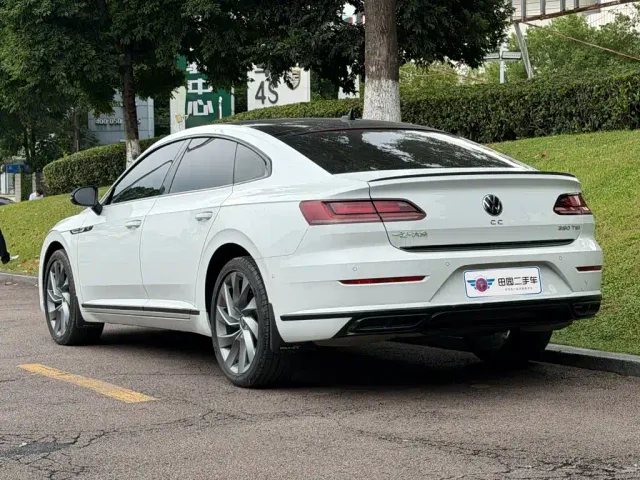 Volkswagen CC — Фото автомобиля 4