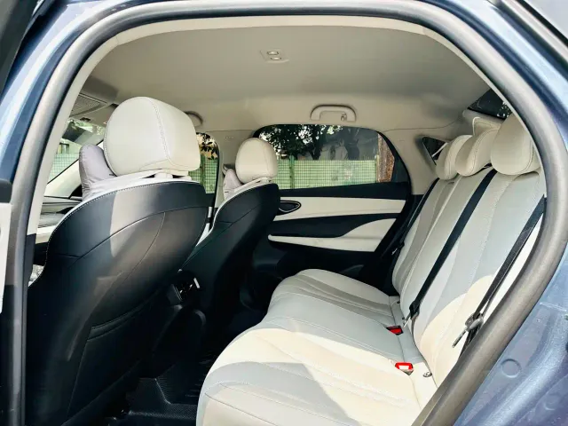 BYD Seal 05 DM-i — Фото автомобиля 9