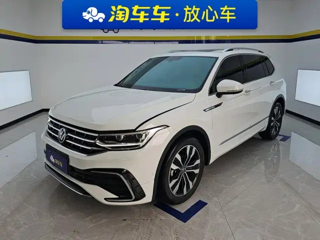 Фотография автомобиля — Volkswagen Tiguan L