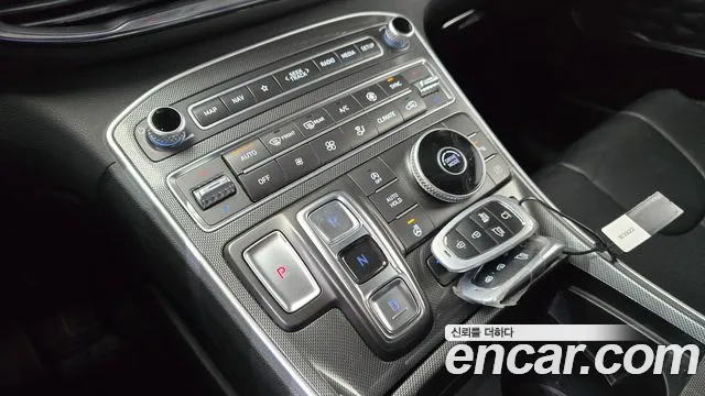 Hyundai Santafe Новый Santa Fe Бензин 2.5T 2WD — Фото автомобиля 9