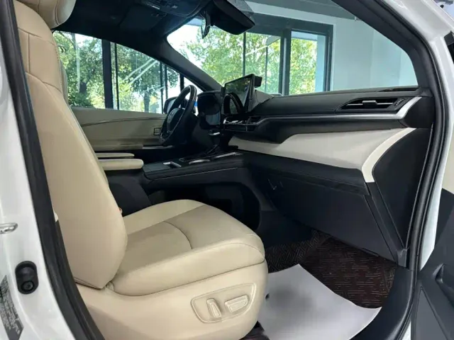 Toyota Granvia — Фото автомобиля 5
