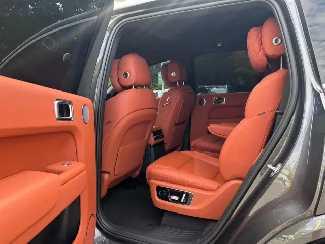 Li Auto L9 — Фото автомобиля 9