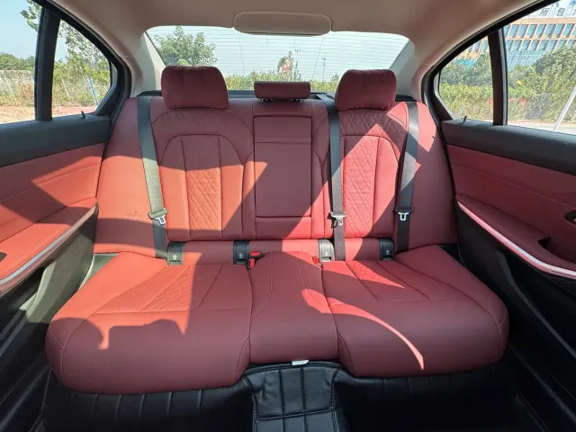 BMW 3 Series — Фото автомобиля 15