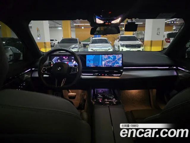 BMW 5 Series G60 — Фото автомобиля 16