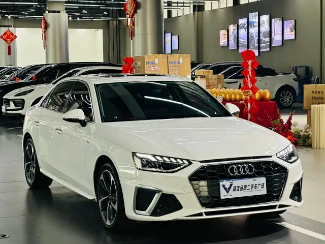 Audi A4L — Фото автомобиля 3