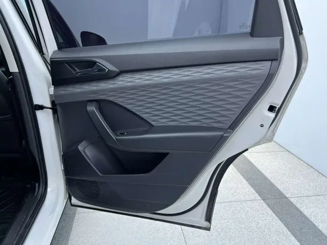 Volkswagen Tharu — Фото автомобиля 13