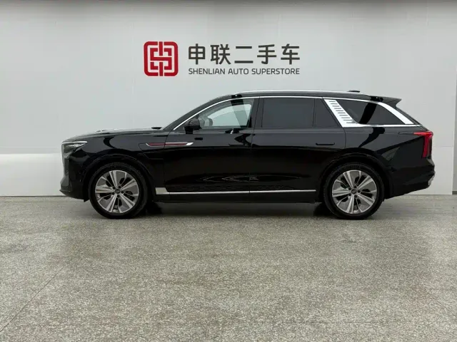 Hongqi E-HS9 — Фото автомобиля 3