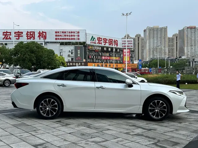 Toyota Avalon — Фото автомобиля 5