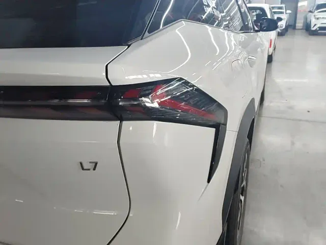 Geely Galaxy L7 — Фото автомобиля 7