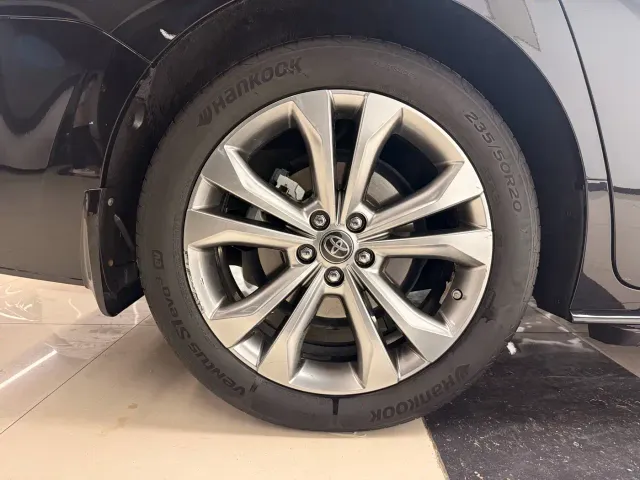 Toyota Sienna — Фото автомобиля 23