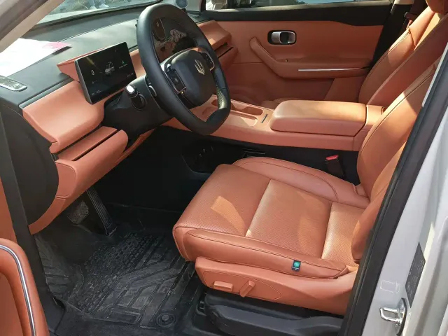 Leapmotor C10 — Фото автомобиля 4