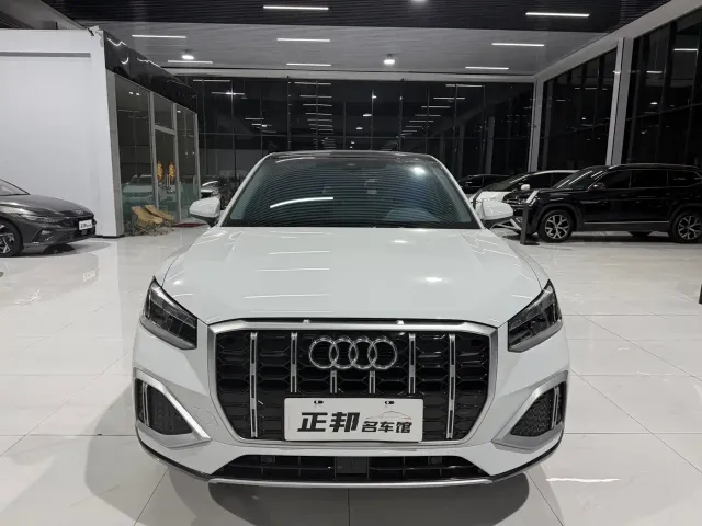 Audi Q2L — Фото автомобиля 2