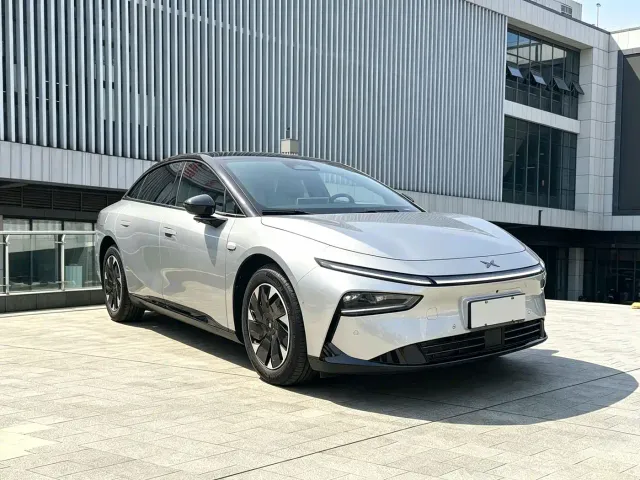 Xpeng P7+ — Фото автомобиля 3
