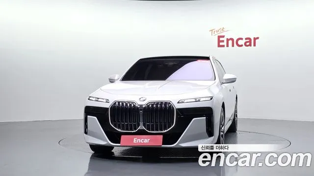 BMW 7 Series G70 — Фото автомобиля 3