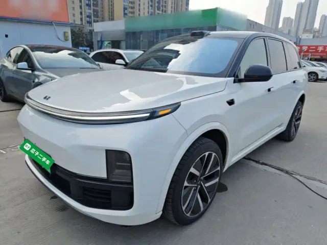 Фотография автомобиля — Li Auto L9