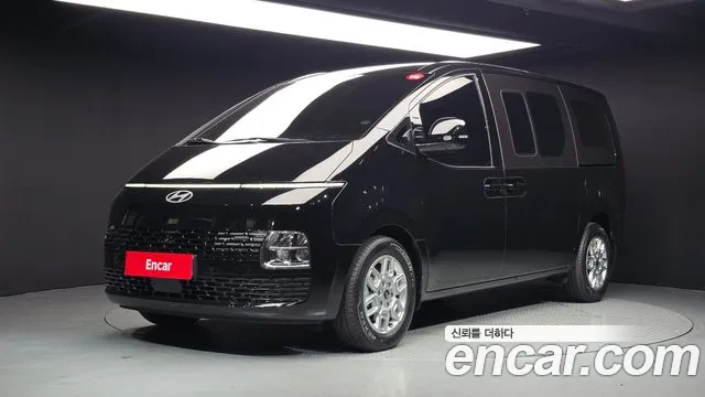 Фотография автомобиля — Hyundai Staria
