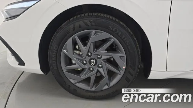 Hyundai Avante CN7 — Фото автомобиля 5