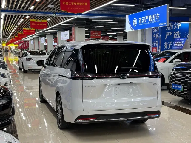 GAC Trumpchi E8 — Фото автомобиля 16