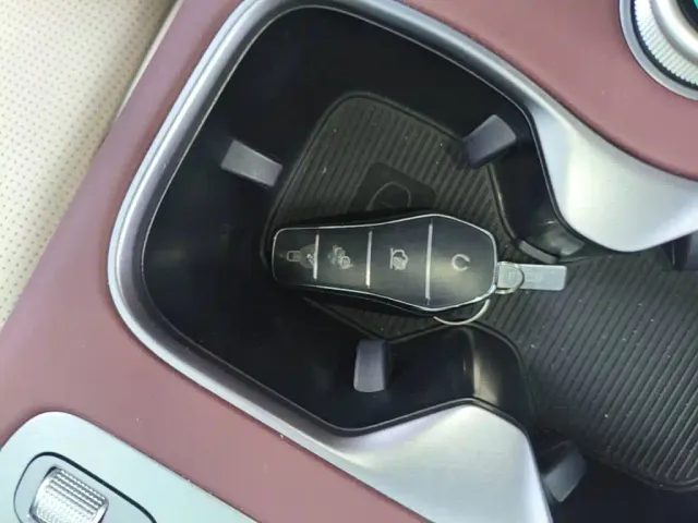 BYD Seal 07 DM-i — Фото автомобиля 8