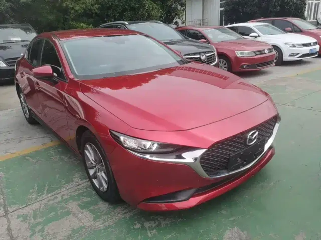 Mazda Axela — Фото автомобиля 21