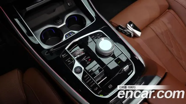 BMW X7 — Фото автомобиля 7