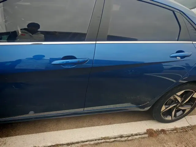 Hyundai Elantra — Фото автомобиля 3