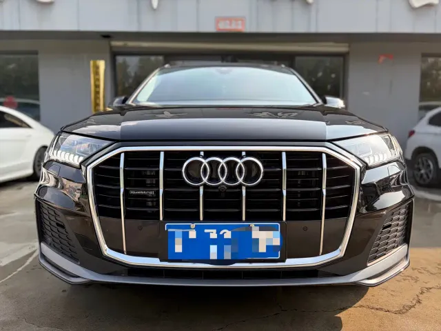 Audi Audi Q7 2024 45 TFSI quattro S line Sport — Фото автомобиля 2