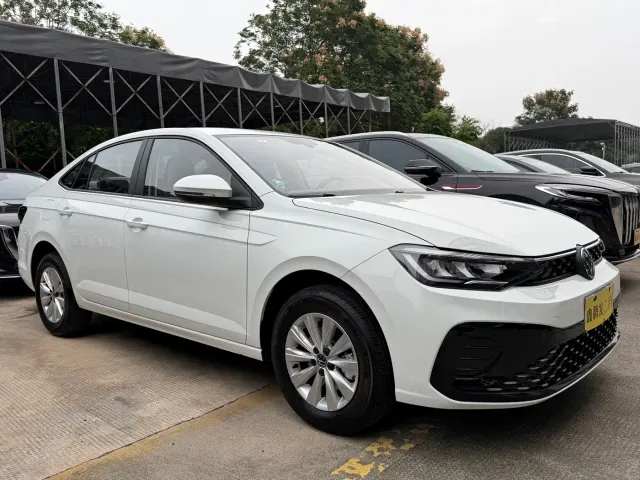 Volkswagen Lavida — Фото автомобиля 3