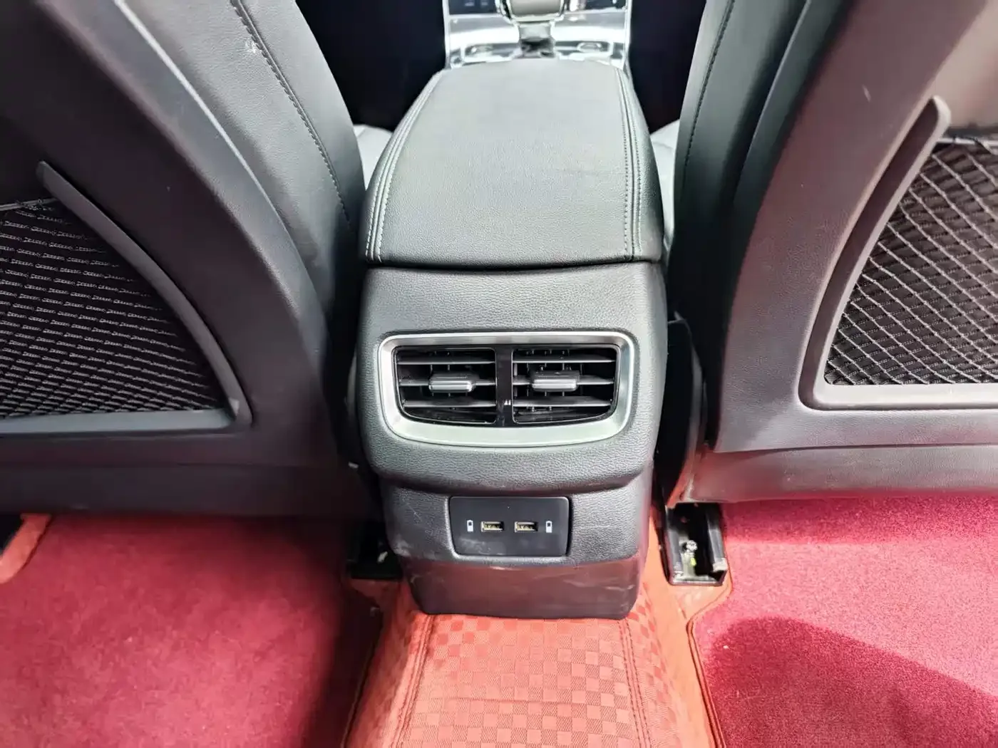 Hongqi Hongqi H5 2022 Classic Facelift 1.5T DCT Flag Rhythm Edition — Фото автомобиля 9