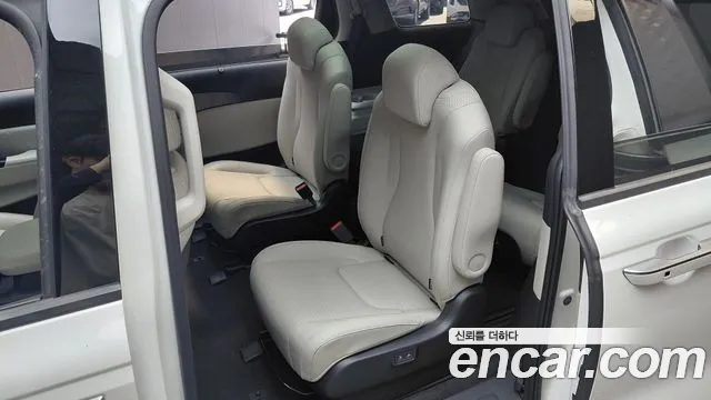 Kia Canival Carnival 4 поколение Бензин 9 мест Signature — Фото автомобиля 12