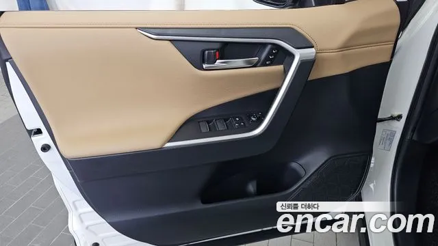 Toyota RAV4 — Фото автомобиля 22