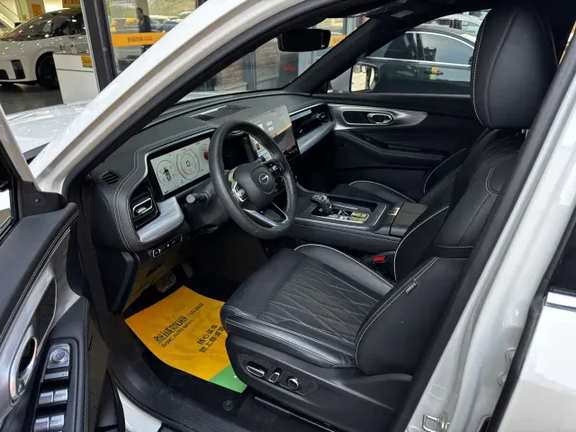 GAC Trumpchi GS8 — Фото автомобиля 9