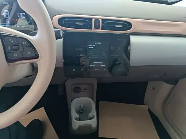 Leapmotor T03 — Фото автомобиля 12
