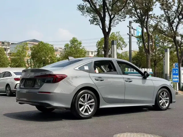 Honda Civic — Фото автомобиля 7