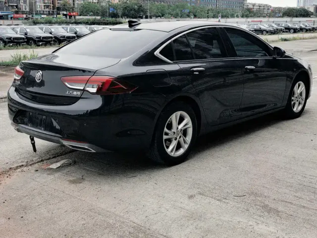 Buick Regal — Фото автомобиля 14