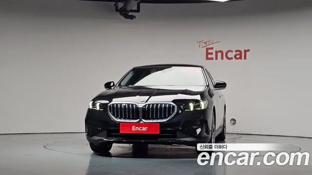 BMW 5-Series — Фото автомобиля 2