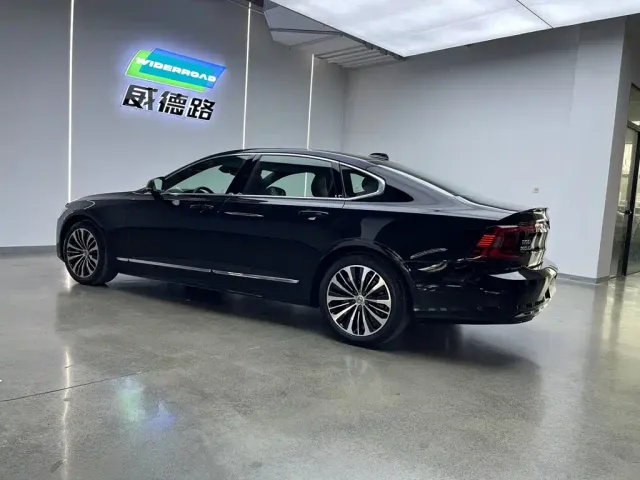 Volvo S90 — Фото автомобиля 5