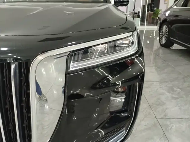 Hongqi H9 — Фото автомобиля 23